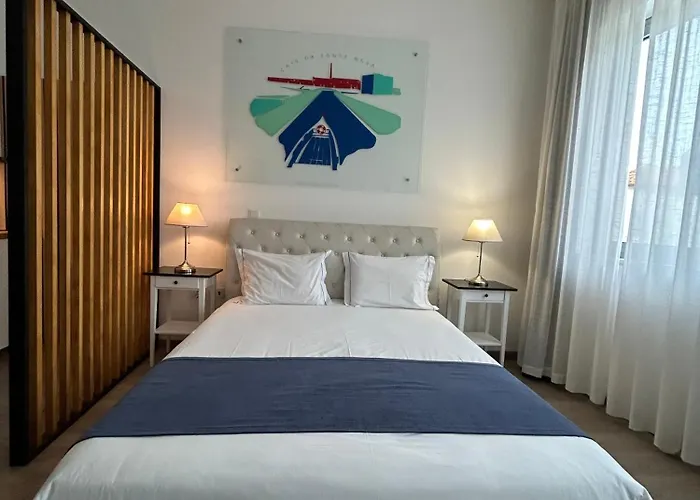 Casa Do Cais בית הארחה 4*