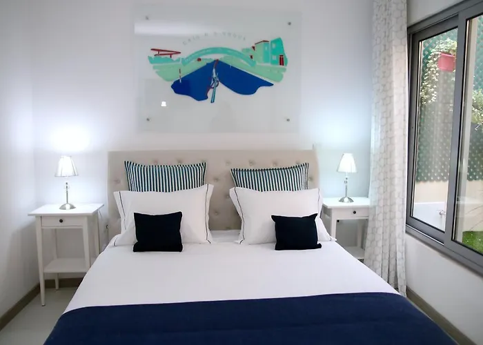 Casa Do Cais בית הארחה אבאירו