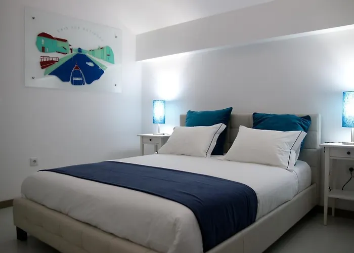 Casa Do Cais 4* אבאירו